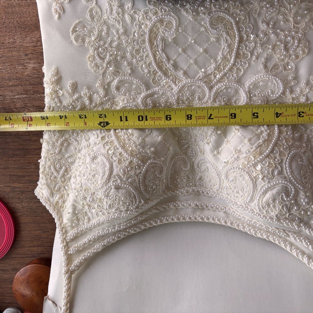 Vintage Oleg Cassini Wedding Gown (10) + train, tiara - Picture 16 of 16